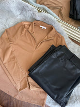Cargar imagen en el visor de la galería, Zipper collar top

