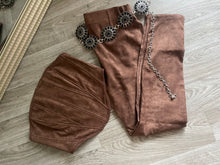 Cargar imagen en el visor de la galería, Suede 2 pc set
