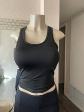 Cargar imagen en el visor de la galería, Criss cross active top
