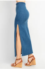 Cargar imagen en el visor de la galería, Denim slit cut skirt

