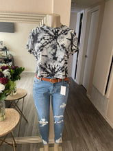 Cargar imagen en el visor de la galería, Blk tie dye top
