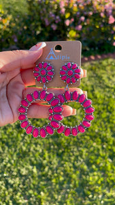 Fuchsia round flower earrings