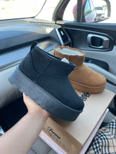 Cargar imagen en el visor de la galería, Platform ultra mini boots
