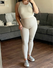 Cargar imagen en el visor de la galería, Mocha ribbed leggings

