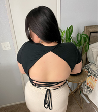 Cargar imagen en el visor de la galería, Black back tie top
