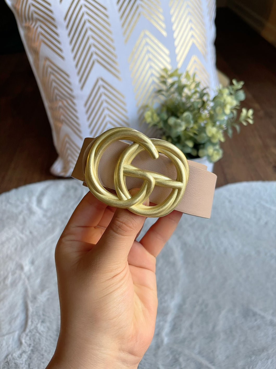 Twisted GG belt