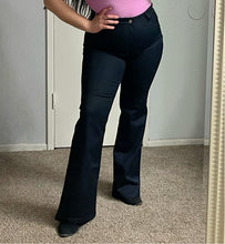 Cargar imagen en el visor de la galería, Black flare pants
